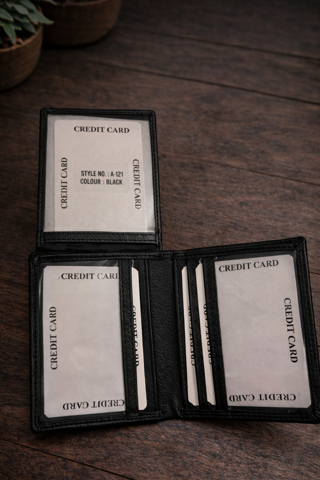 ארנק עור איכותי צבע שחור לגבר גודל 10 ס"מ על 8.5 ס"מ